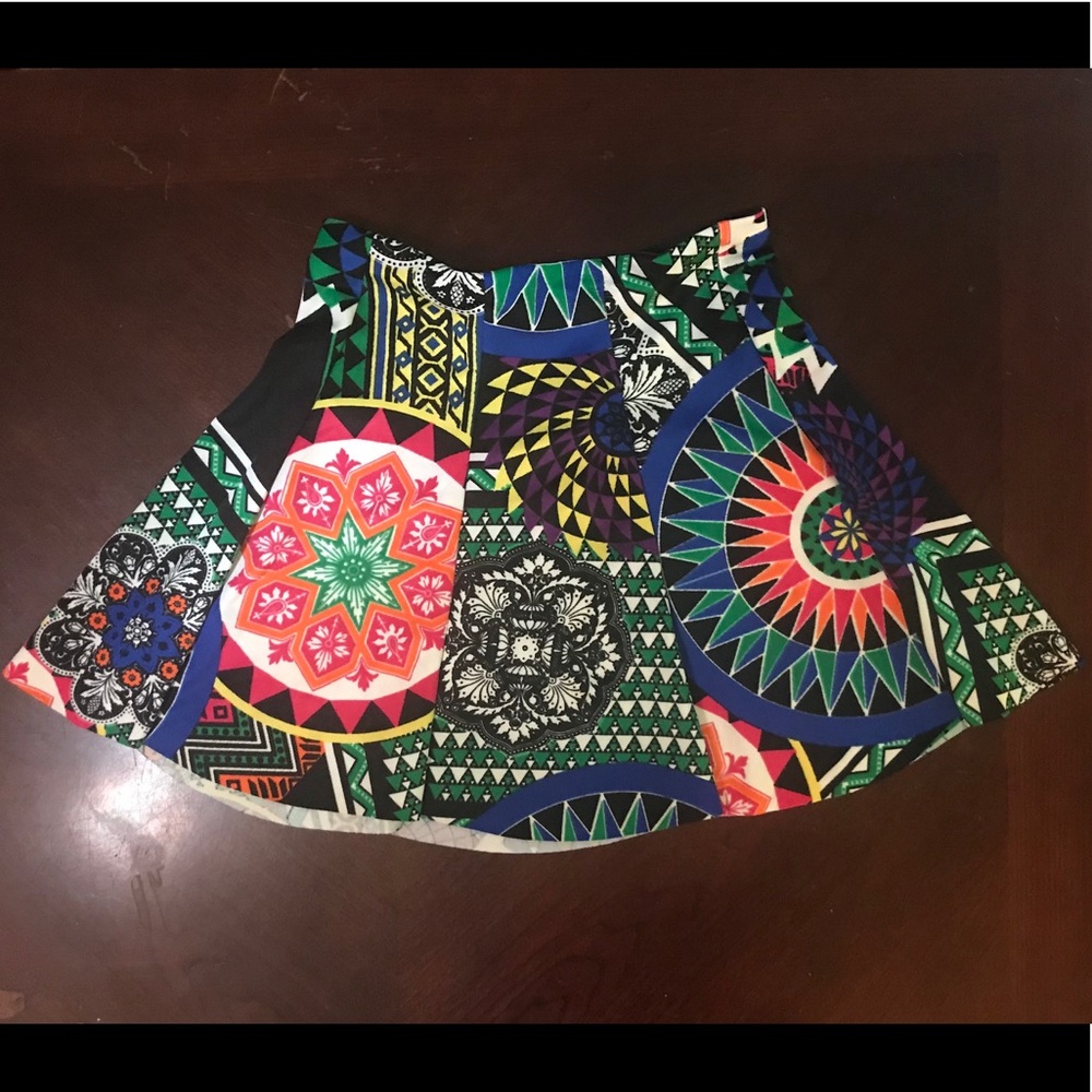 🆕 Finesse Multi Colors Mini Skirt-Small